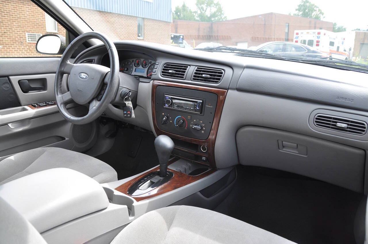 Used 2006 Ford Taurus SEL FWD image 29