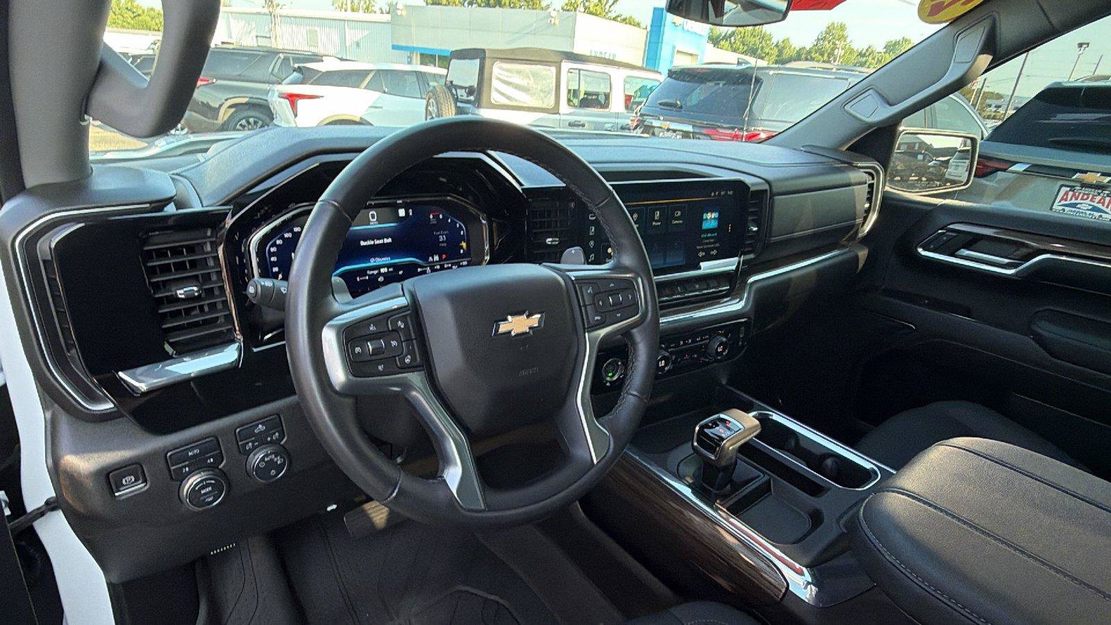 Used 2023 Chevrolet Silverado 1500 LT AWD/4WD image 21