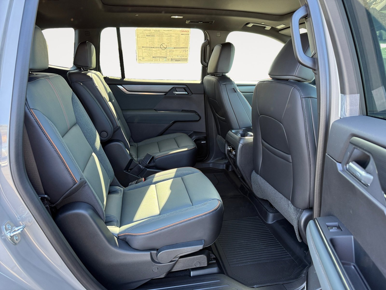 New 2026 GMC Acadia AT4 w/ Luxury Package image 18