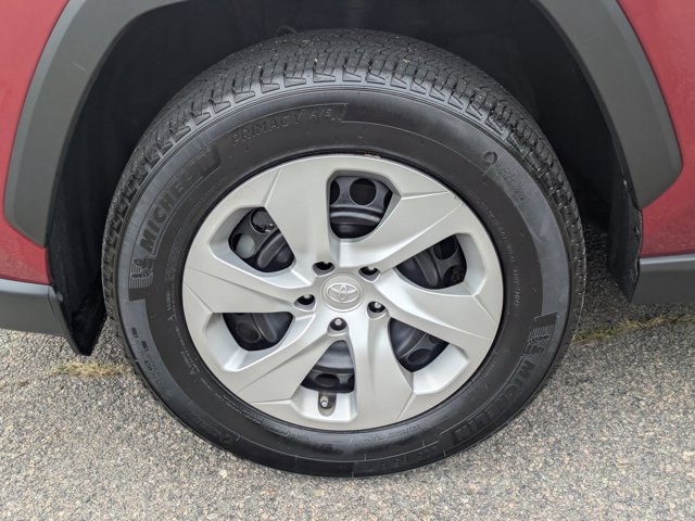 Used 2024 Toyota RAV4 LE AWD/4WD image 15