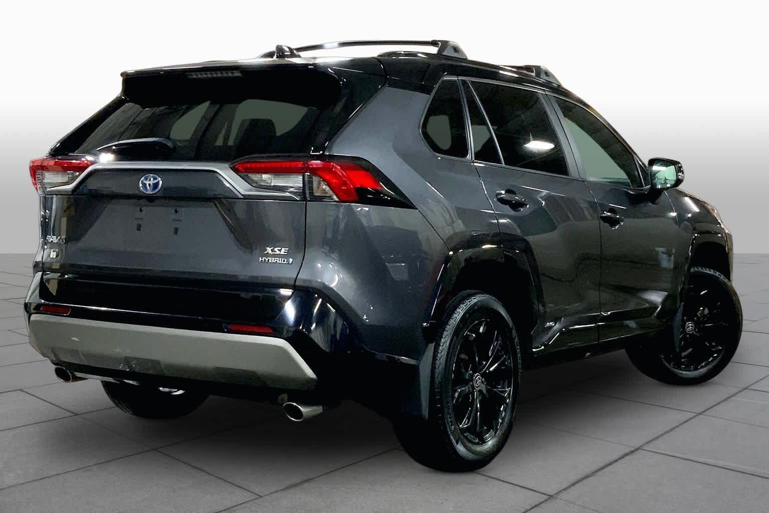 Used 2023 Toyota RAV4 XSE AWD/4WD image 13
