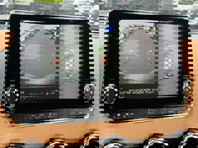 New 2025 Nissan Sentra SV w/ SV Premium Package image 31