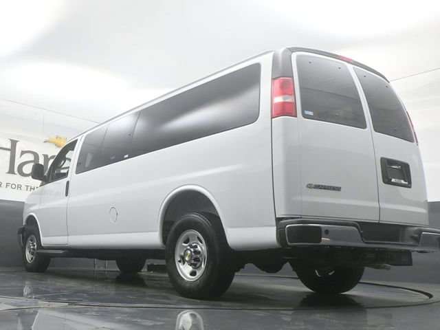 New 2025 Chevrolet Express 3500 LT w/ LT Preferred Equipment Group RWD image 5
