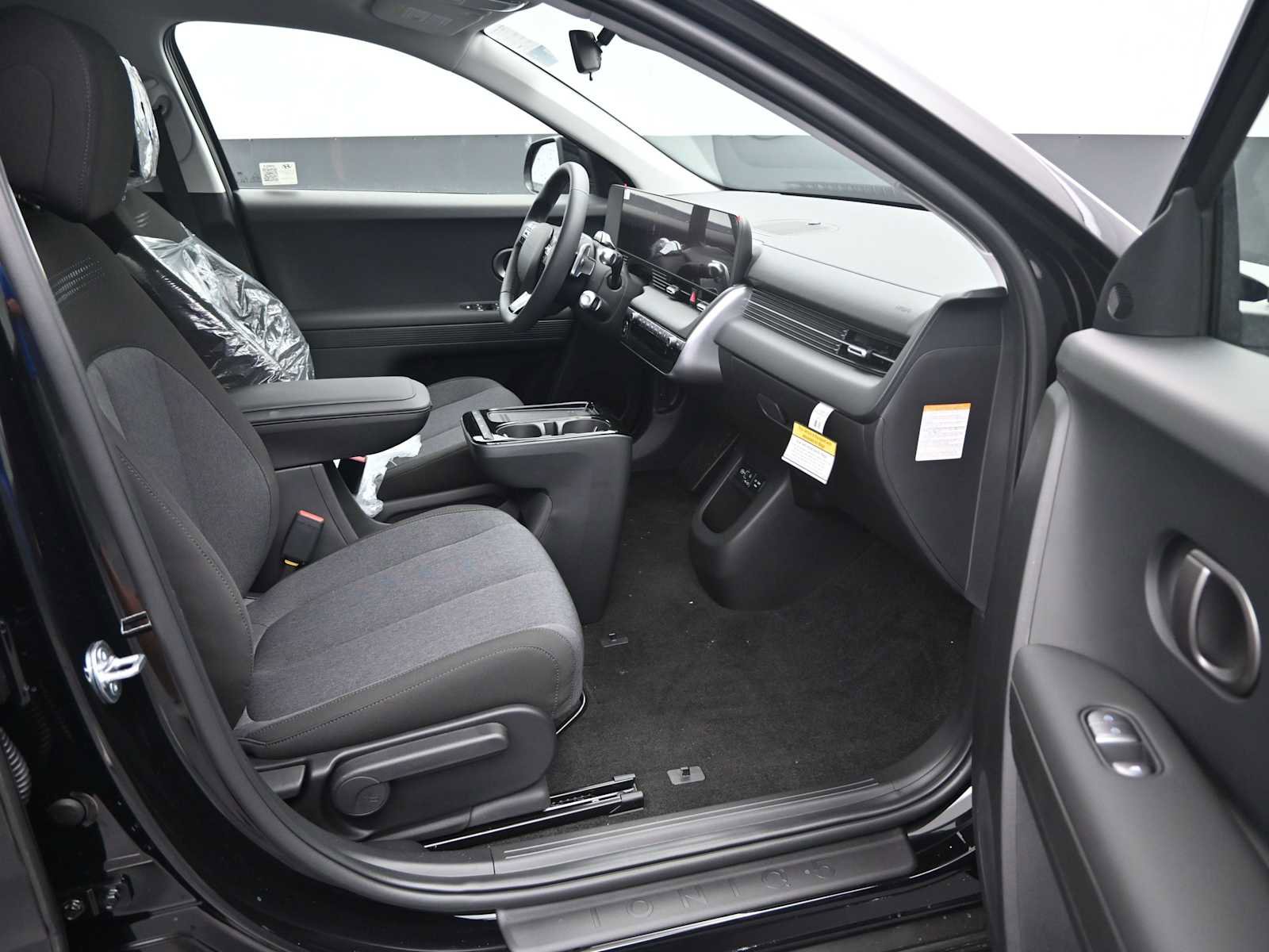 New 2025 Hyundai Ioniq 5 SE image 11