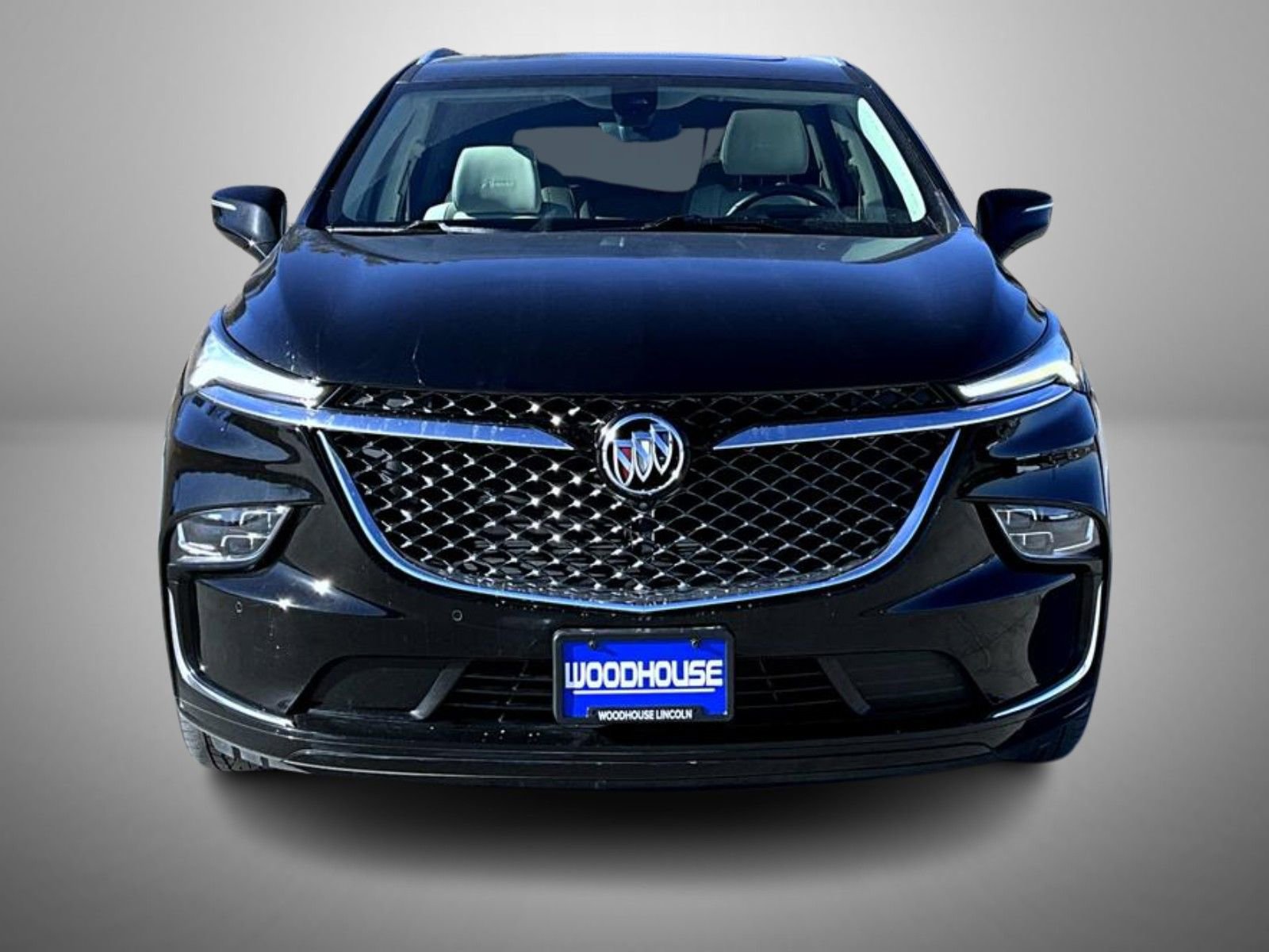 Used 2023 Buick Enclave Avenir w/ Avenir Technology Package image 2