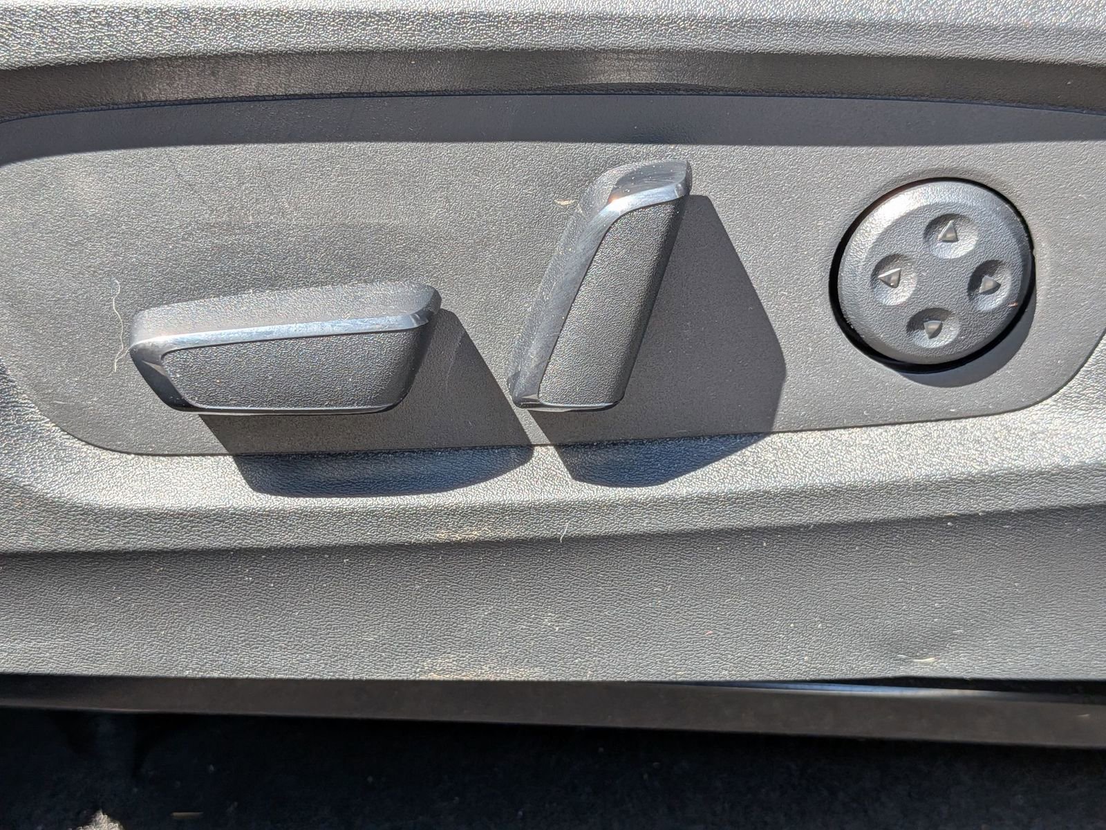 Used 2023 INFINITI QX60 Luxe image 16