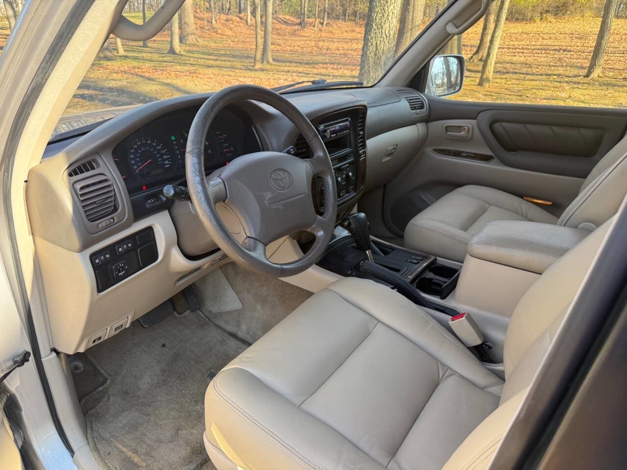 Used 2000 Toyota Land Cruiser Base AWD 4dr SUV image 47