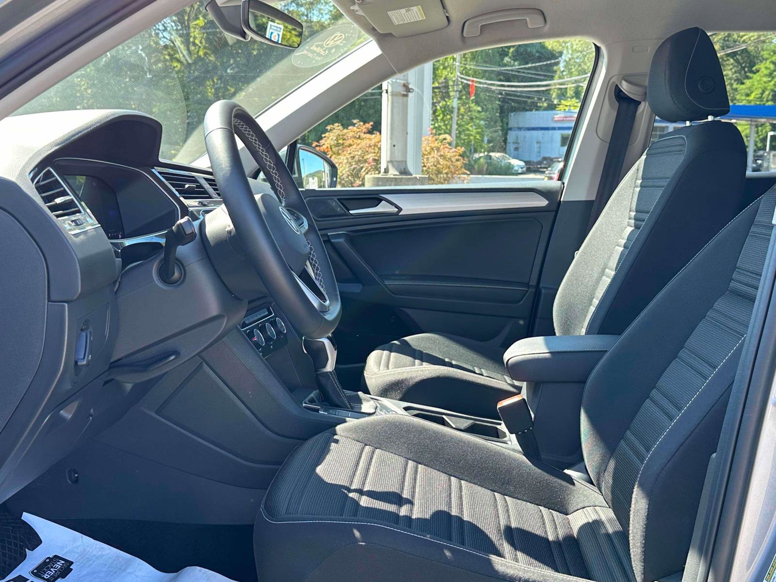 Used 2024 Volkswagen Tiguan S image 15