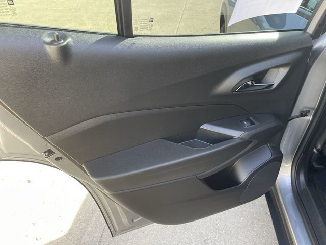 Used 2025 Chevrolet Trax LT image 12