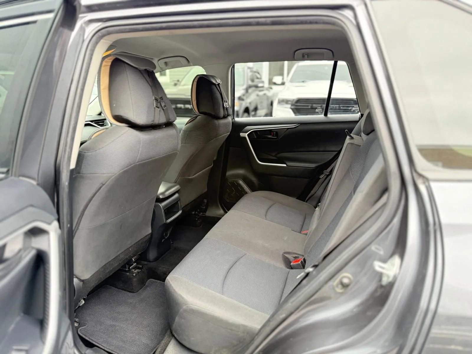 Used 2019 Toyota RAV4 LE w/ All Weather Liner Package AWD/4WD image 28