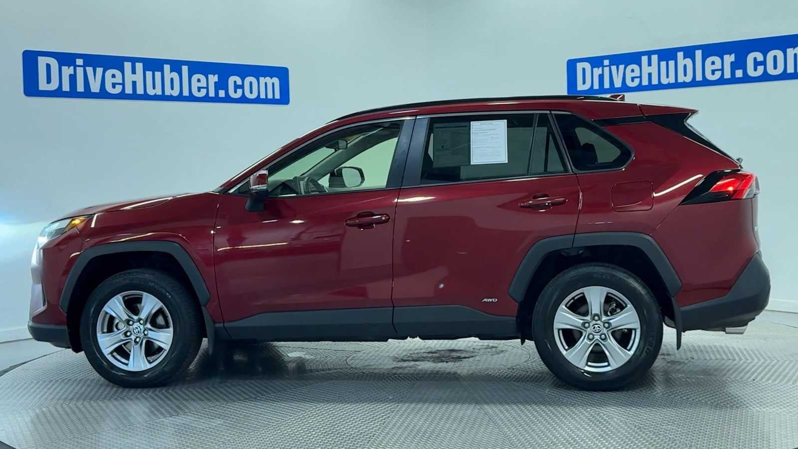 Used 2022 Toyota RAV4 XLE w/ Convenience Package AWD/4WD image 5