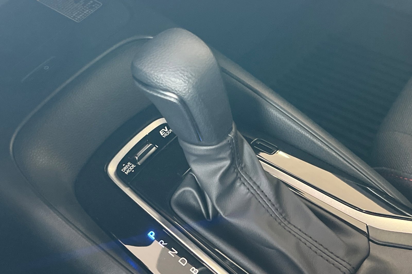 New 2026 Toyota Corolla SE w/ SE Premium Package image 17