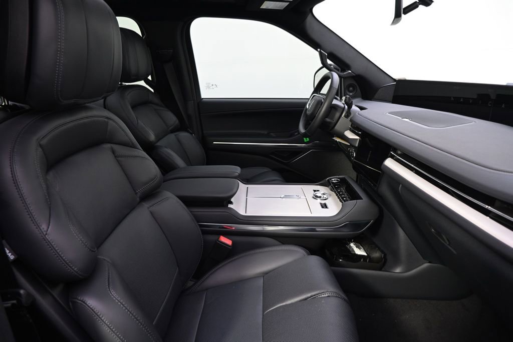 New 2026 Lincoln Navigator Reserve image 16