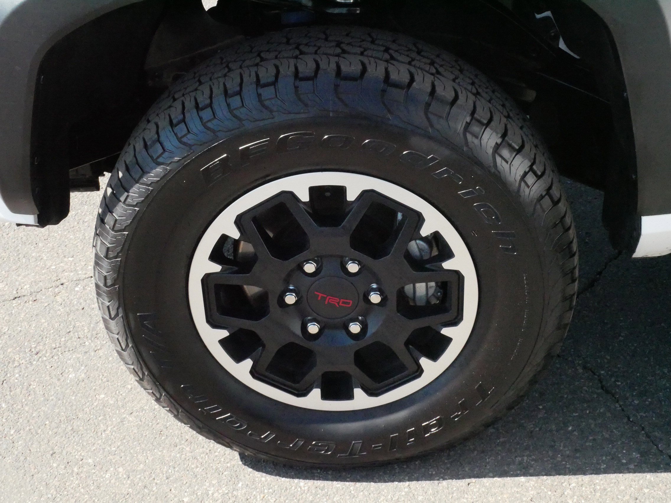 Used 2025 Toyota Tacoma TRD Off-Road AWD/4WD image 15