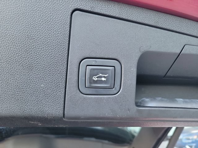 Used 2019 Cadillac XT4 Premium Luxury FWD image 9