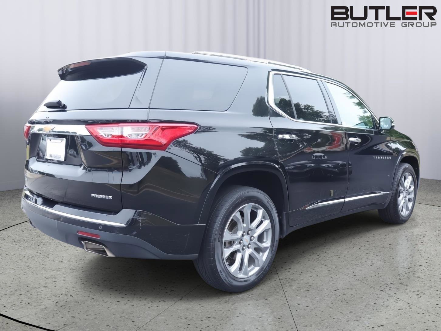 Used 2019 Chevrolet Traverse Premier w/ Driver Confidence II Package FWD image 7