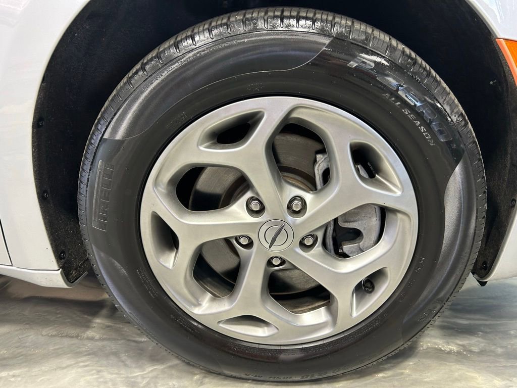 Used 2023 Chrysler Pacifica Limited image 24