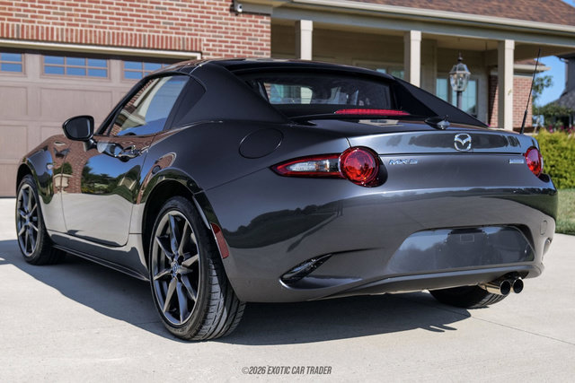 Used 2017 MAZDA MX-5 Miata RF Grand Touring RWD image 16