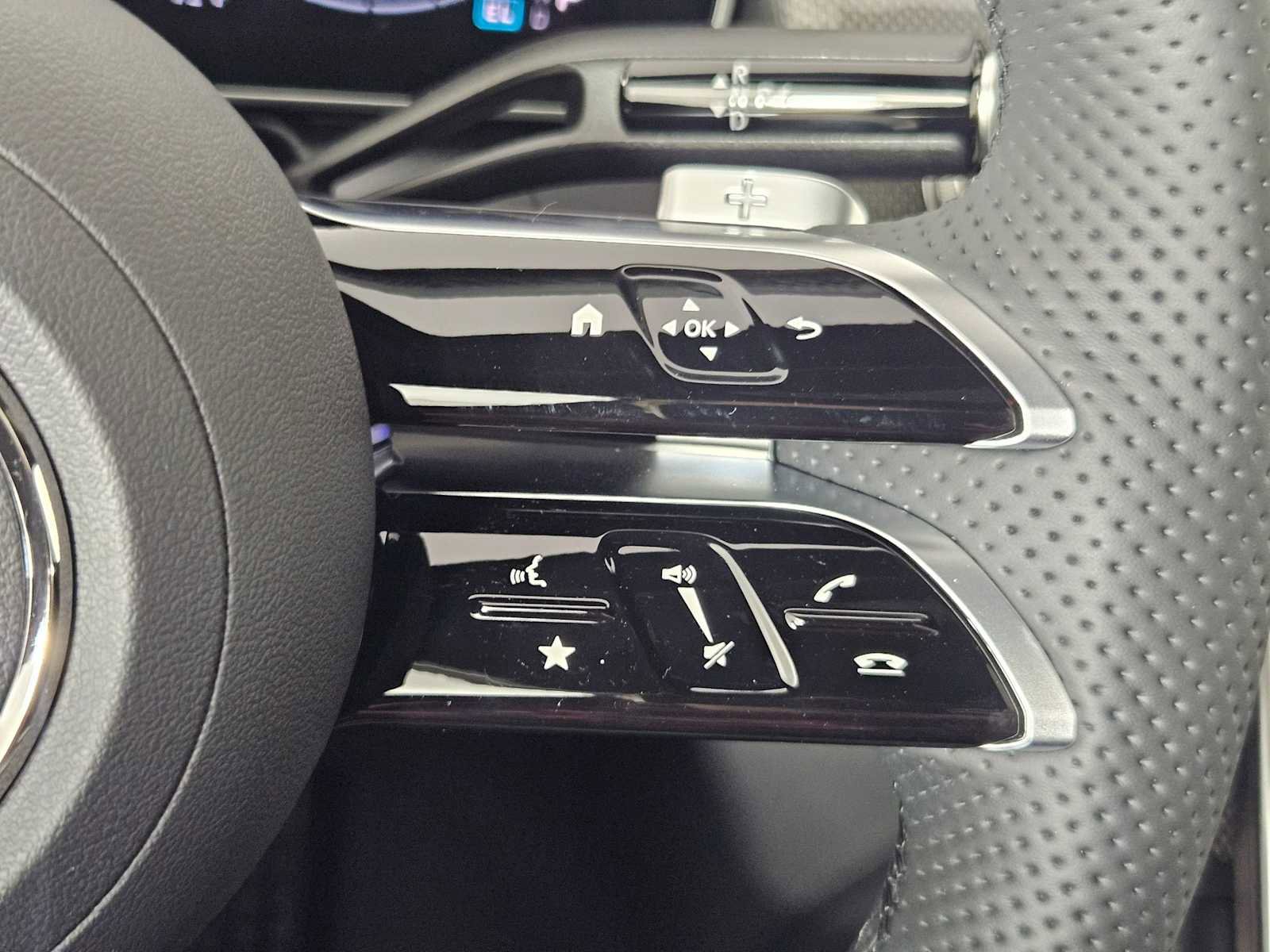 New 2025 Mercedes-Benz GLC 350e 4MATIC image 26