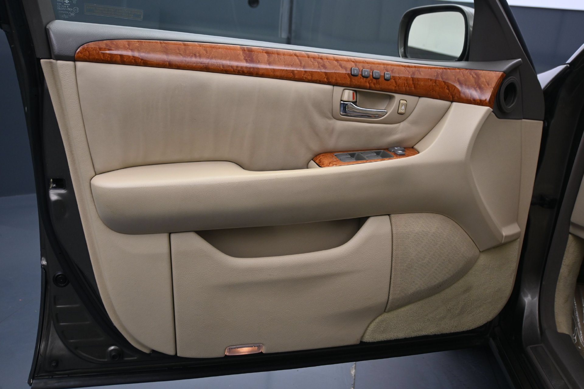 Used 2005 Lexus LS 430 RWD image 19