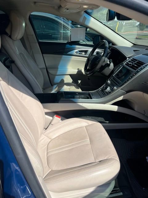 Used 2018 Lincoln MKZ Reserve w/ Technology Package FWD image 5