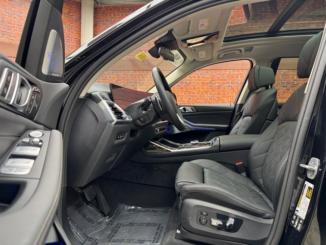 Certified 2025 BMW X7 xDrive40i w/ Premium Package image 22