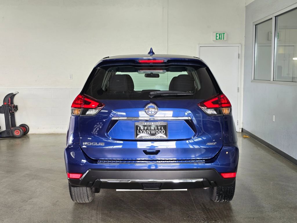 Used 2018 Nissan Rogue S AWD/4WD image 5