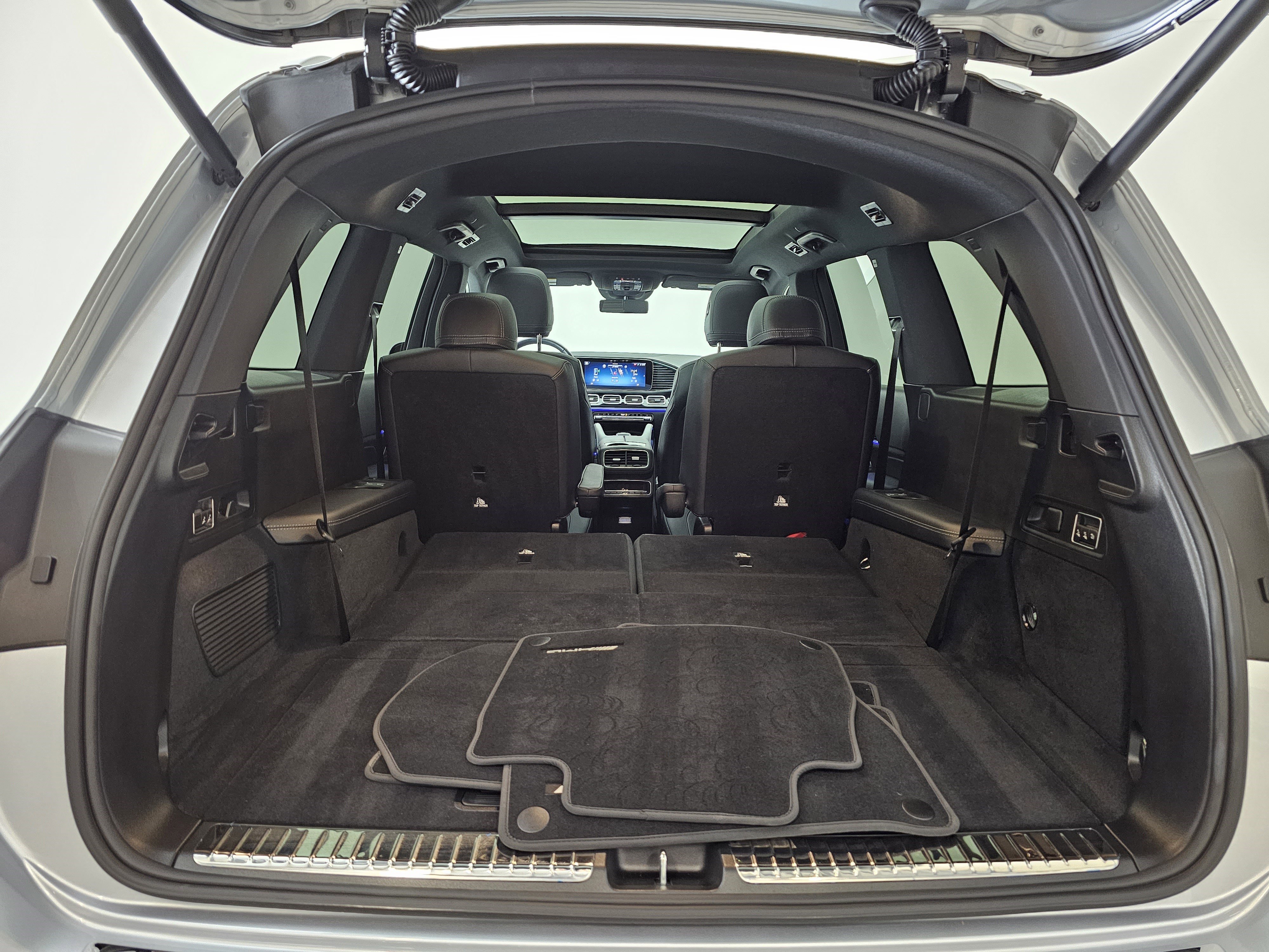 Certified 2024 Mercedes-Benz GLS 450 4MATIC w/ AMG Line Exterior image 24