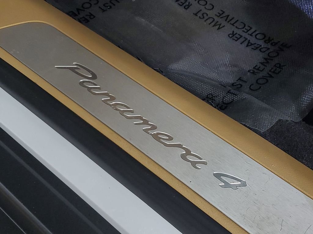 Used 2021 Porsche Panamera 4 image 14