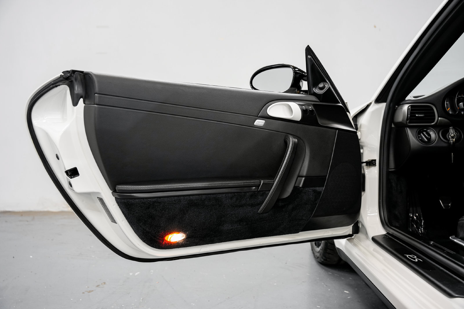 Used 2007 Porsche 911 GT3 RS RWD image 21