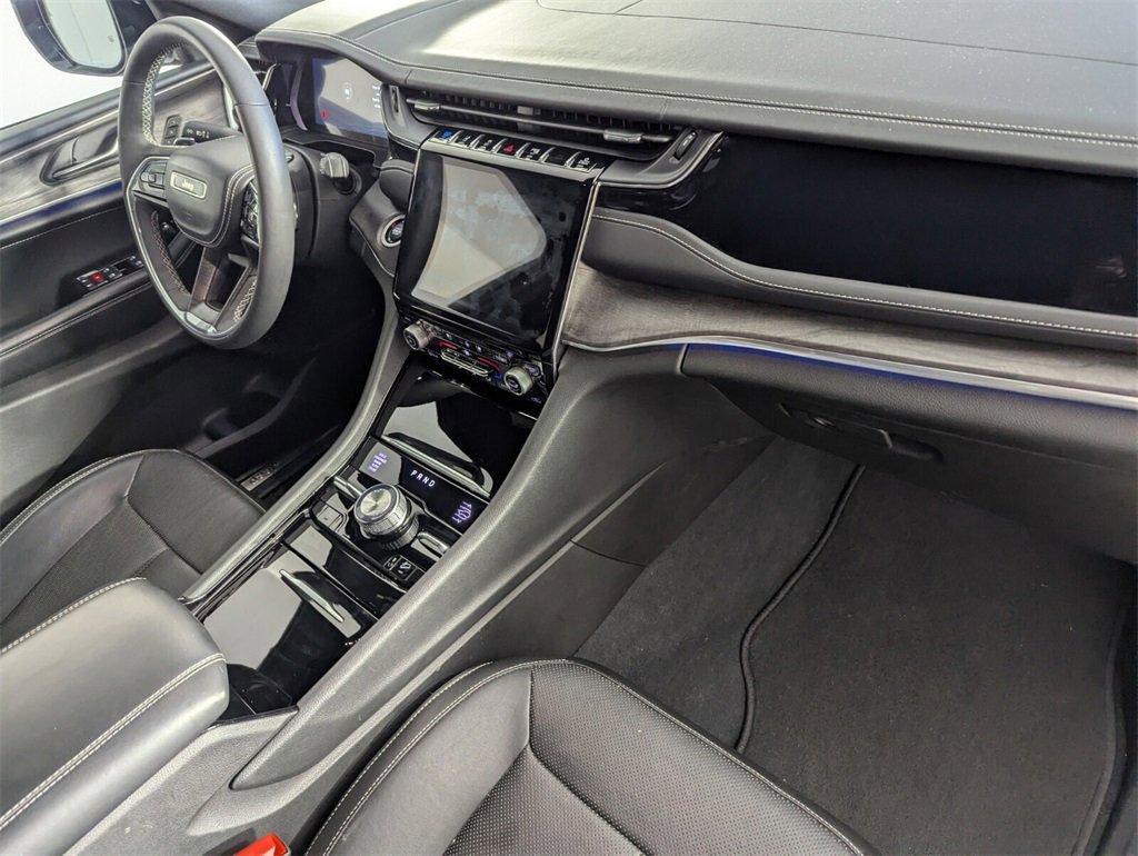 Used 2023 Jeep Grand Cherokee Overland image 34