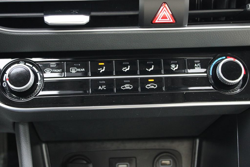 Used 2023 Hyundai Sonata SE w/ Cargo Package FWD image 26