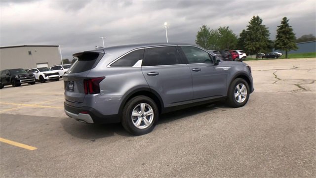 New 2025 Kia Sorento LX image 3