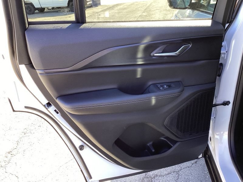 New 2025 Jeep Grand Cherokee 4WD image 18