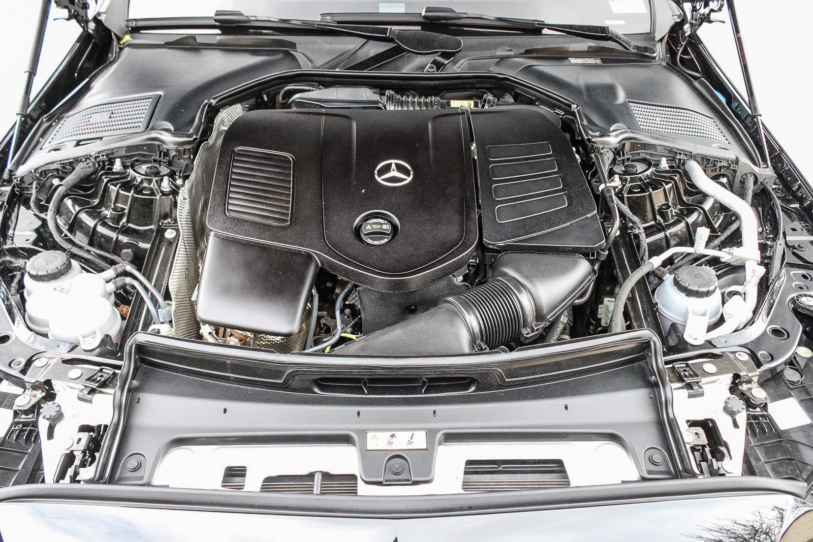 Certified 2025 Mercedes-Benz C 300 4MATIC Sedan image 27