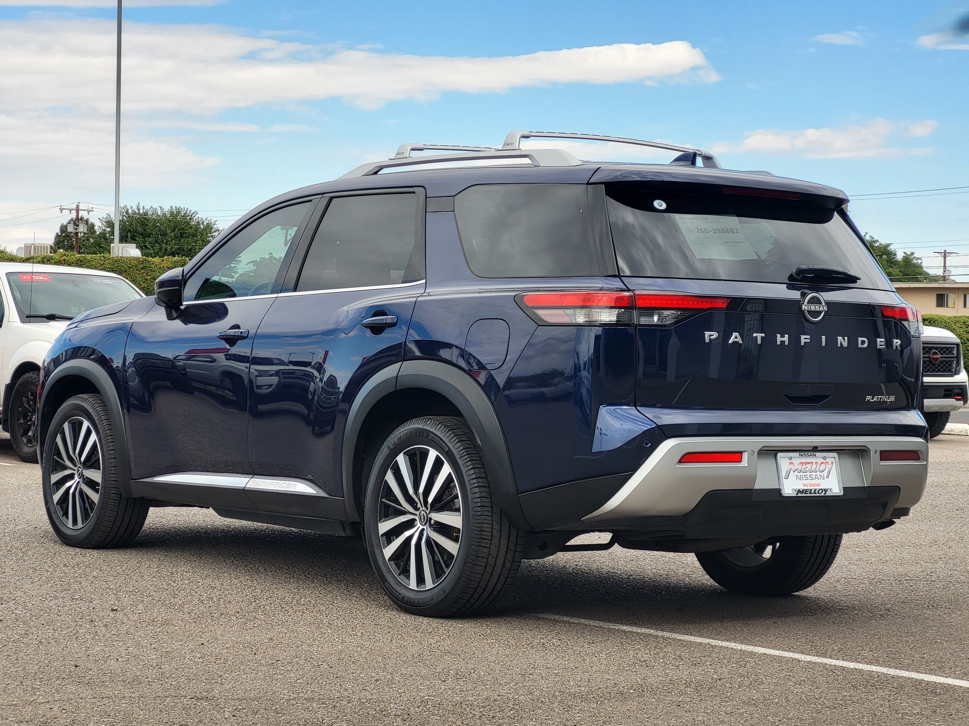 Certified 2023 Nissan Pathfinder Platinum FWD image 4