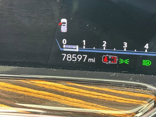 Used 2024 Cadillac Escalade ESV Luxury image 13