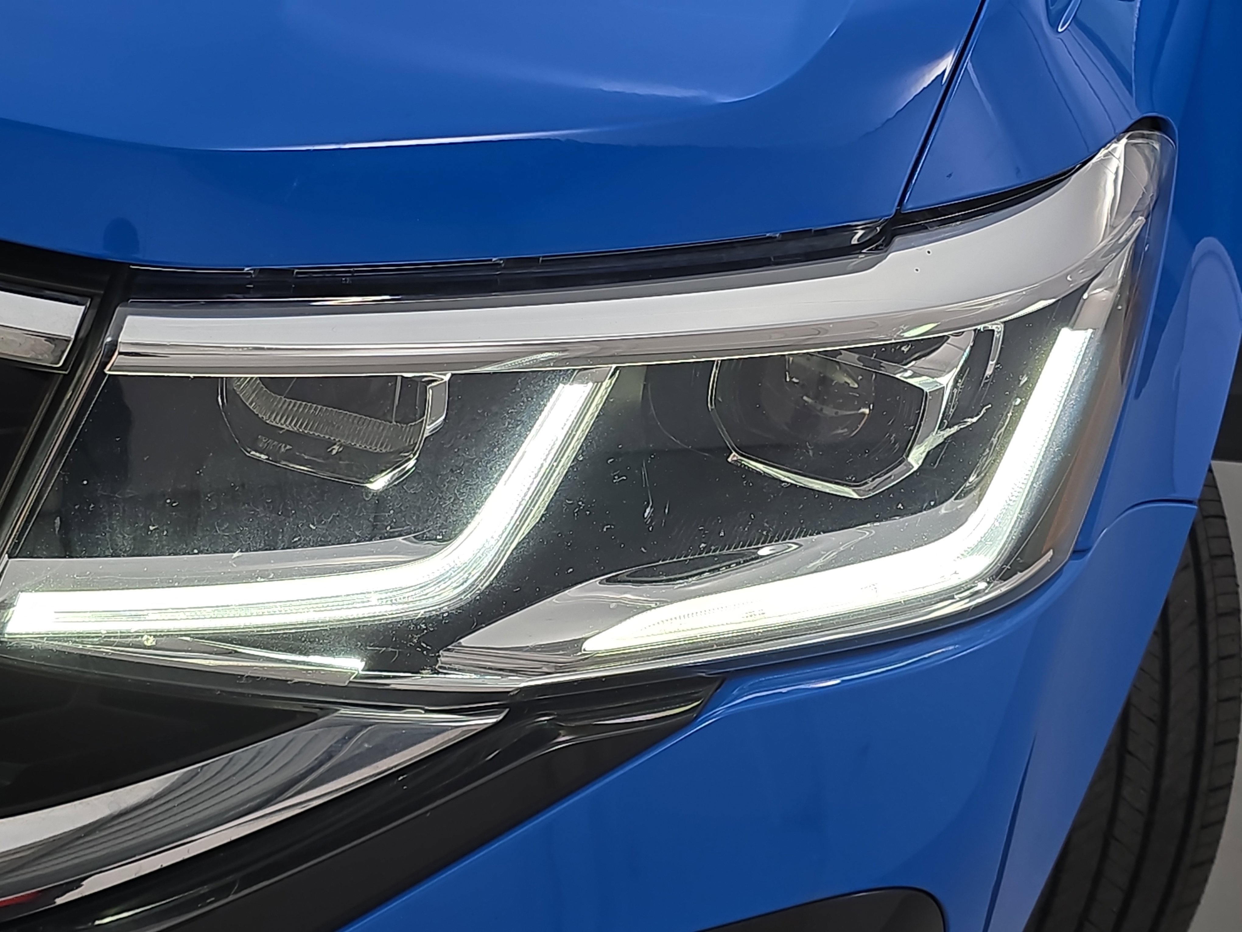 Certified 2022 Volkswagen Taos SEL w/ Panoramic Sunroof Package image 31