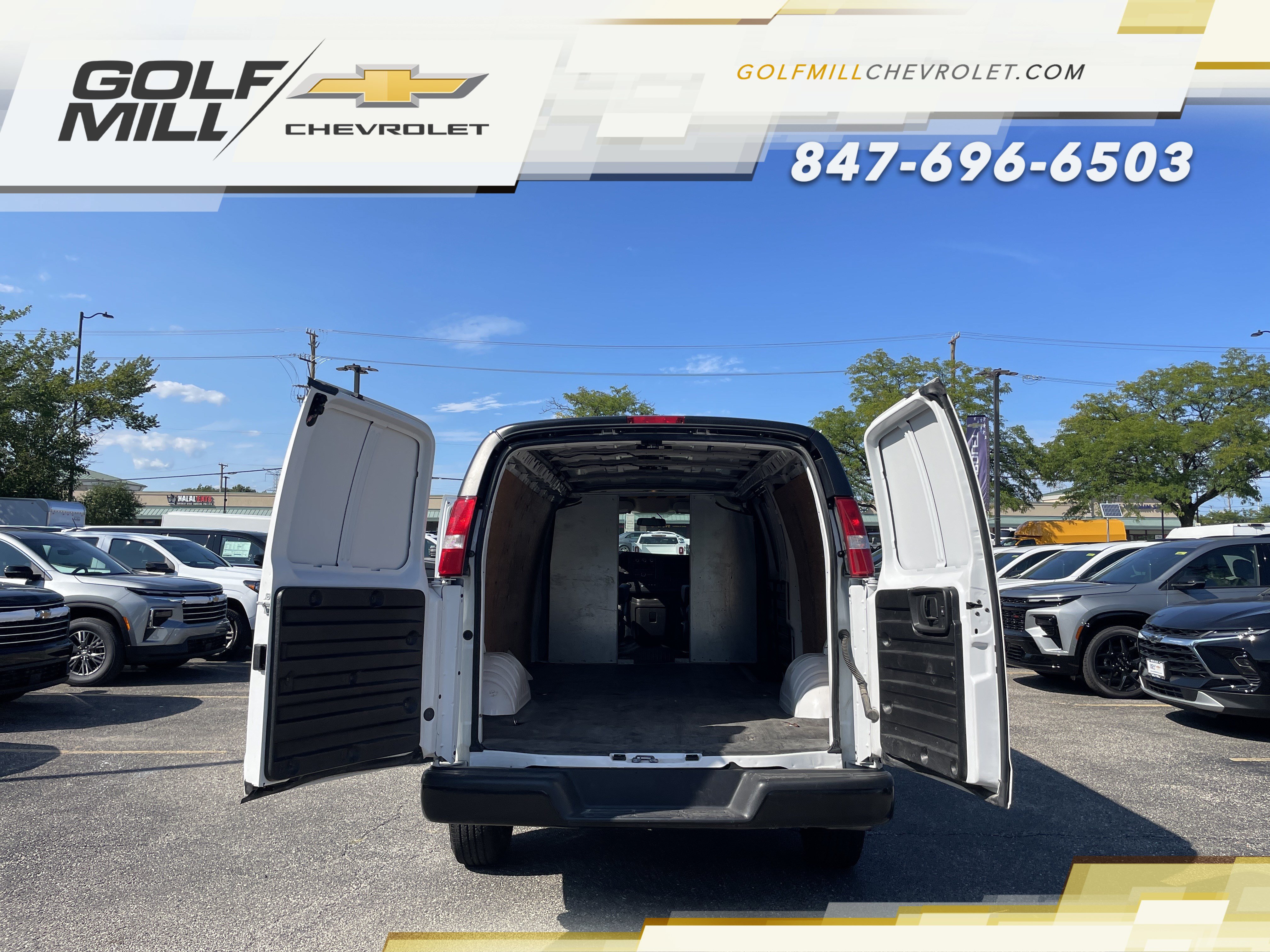 Used 2025 Chevrolet Express 2500 Extended w/ Driver Convenience Package RWD image 10