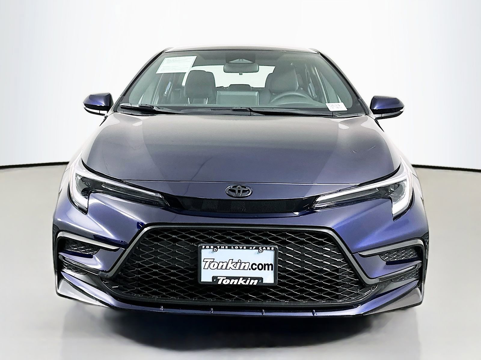 Certified 2026 Toyota Corolla SE w/ SE Package image 2