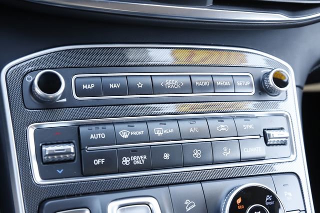 Used 2021 Hyundai Santa Fe SEL Premium AWD/4WD image 30