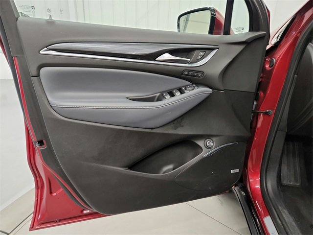 Used 2024 Buick Enclave Premium image 28