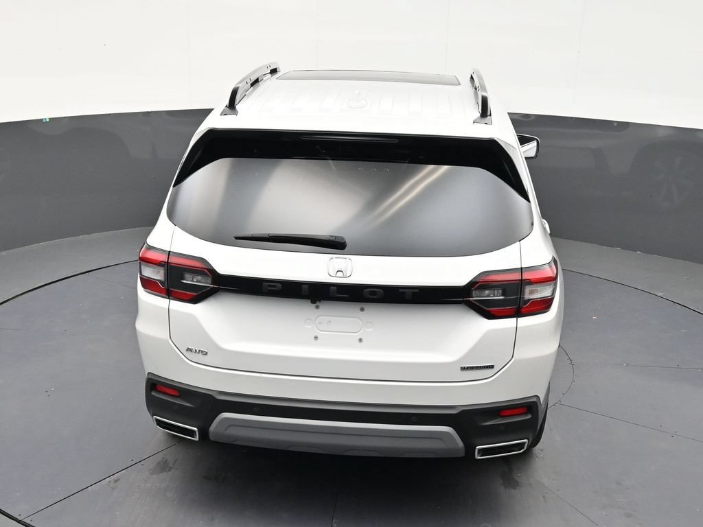 Used 2024 Honda Pilot Touring image 15