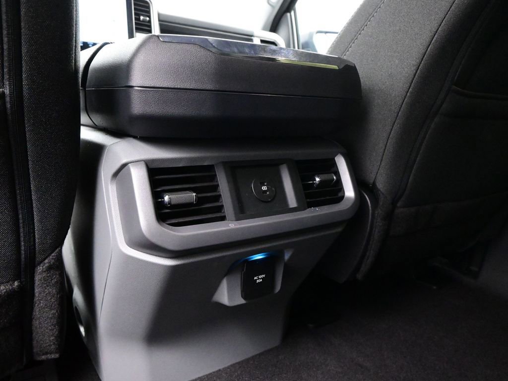 Used 2025 Ford F150 Lightning XLT image 24