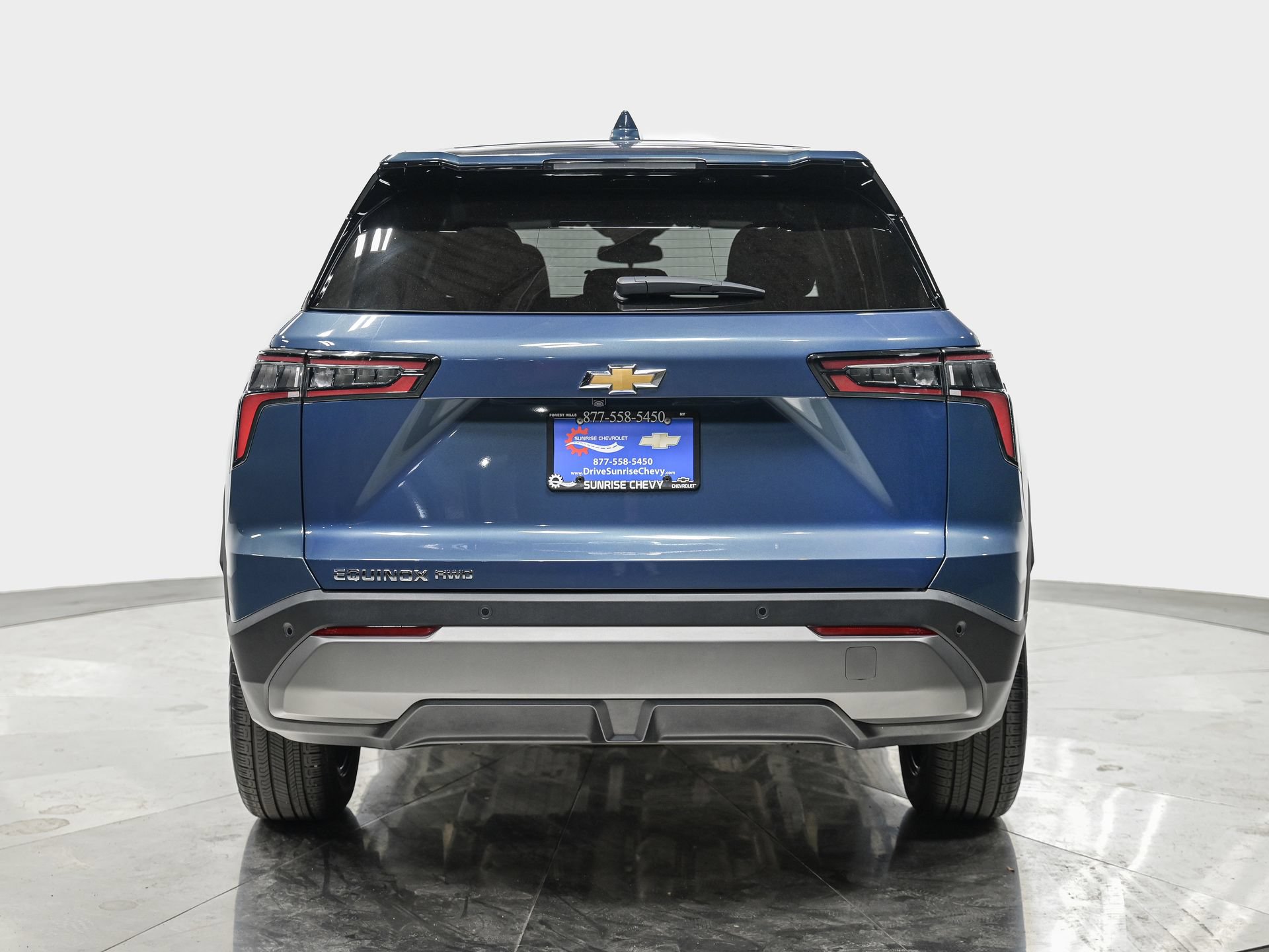 Used 2025 Chevrolet Equinox LT AWD/4WD image 5
