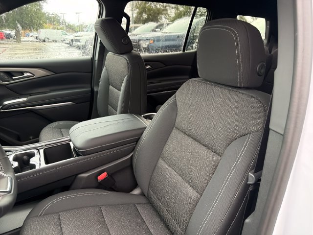 New 2027 Chevrolet Traverse LT w/ Midnight/Sport Edition FWD image 21
