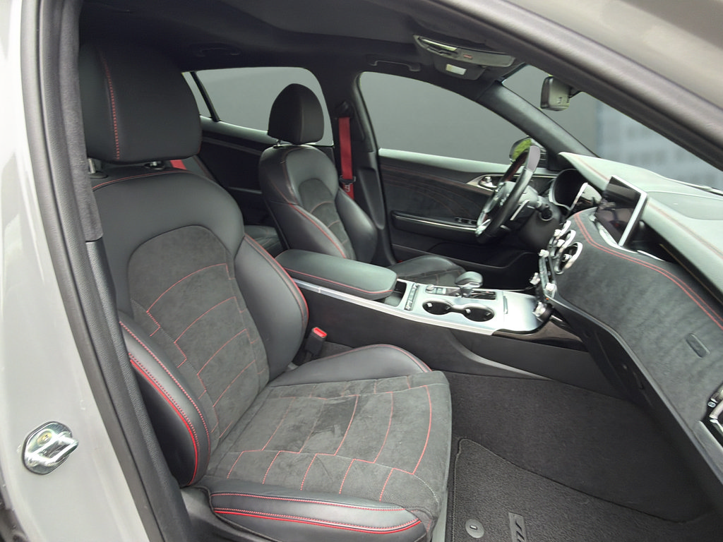 Used 2023 Kia Stinger GT2 w/ Option Group 015 RWD image 18