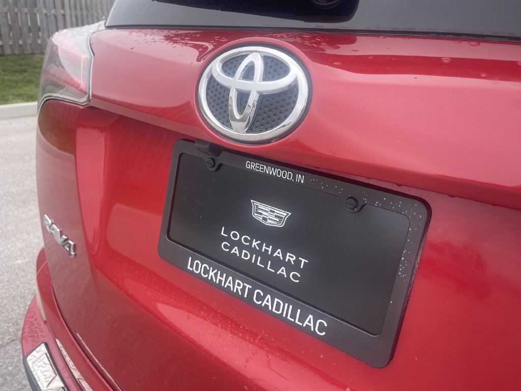 Used 2017 Toyota RAV4 XLE AWD/4WD image 14