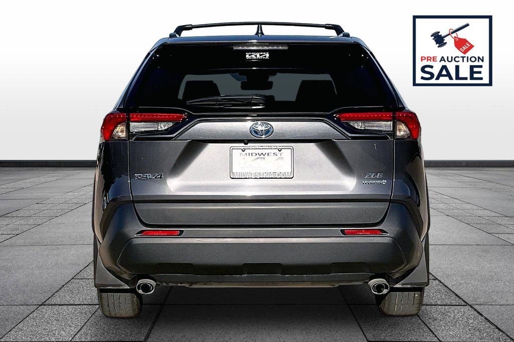 Used 2024 Toyota RAV4 XLE AWD/4WD image 4