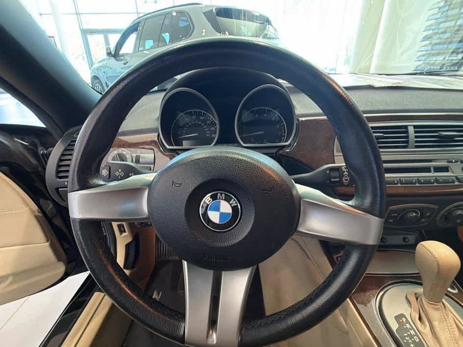 Used 2003 BMW Z4 2.5i RWD image 9